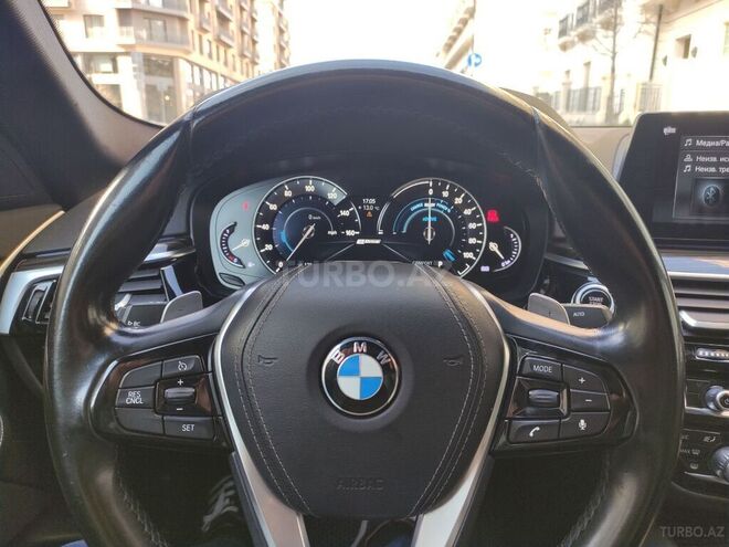BMW 530e