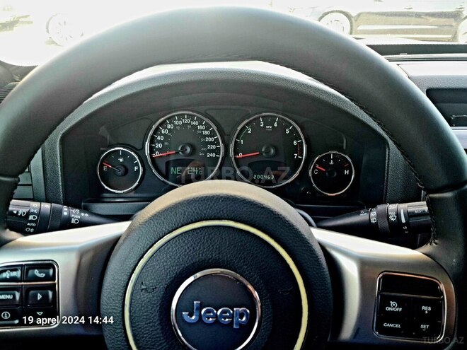 Jeep Cherokee 2011, 200,000 km - 3.7 л - Bakı