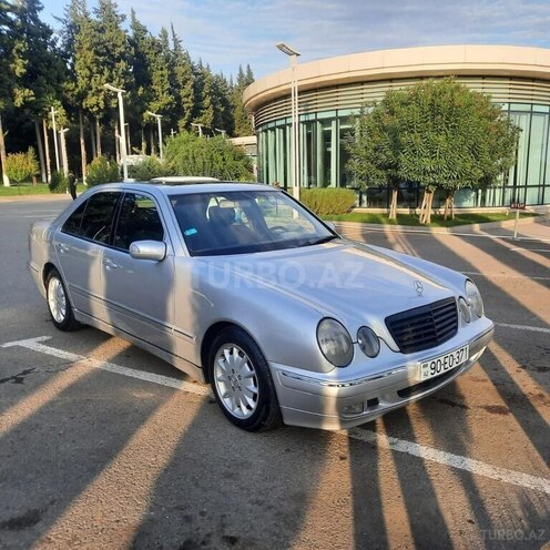 Mercedes E 270 1999, 467,147 km - 2.7 l - Qəbələ