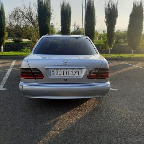 Mercedes E 270 1999, 467,147 km - 2.7 l - Qəbələ
