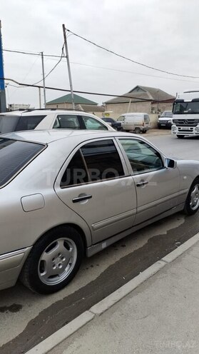 Mercedes E 290 1999, 229,000 km - 2.9 l - Bakı