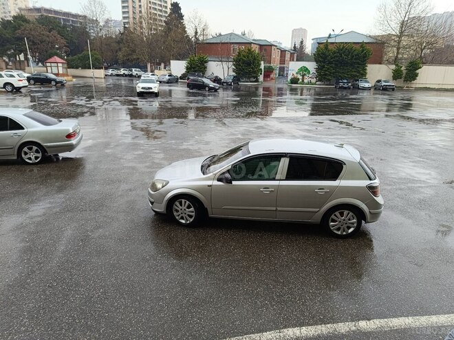 Opel Astra 2004, 238,400 km - 1.4 l - Bakı