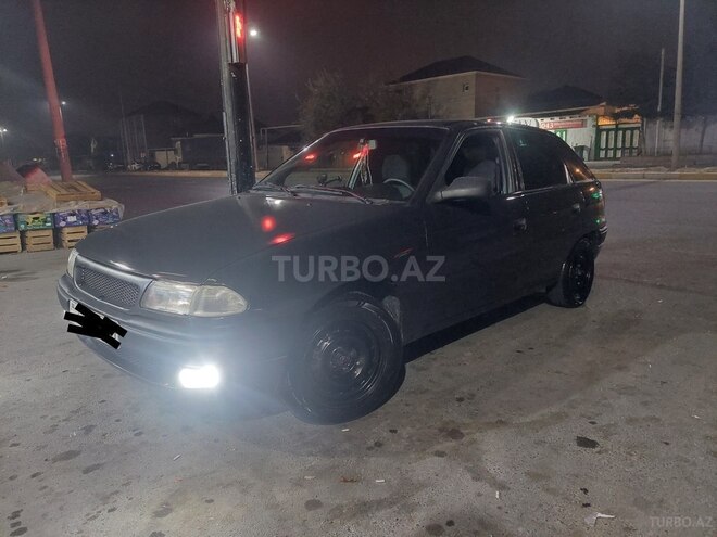 Opel Astra 1995, 162,000 km - 1.6 l - Sumqayıt