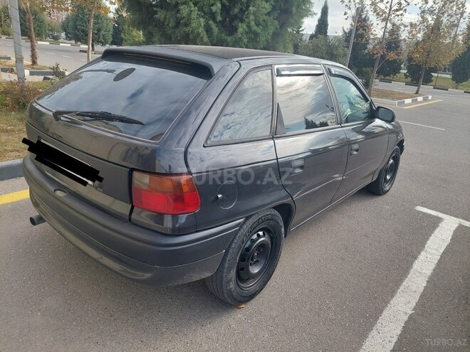 Opel Astra 1995, 162,000 km - 1.6 l - Sumqayıt