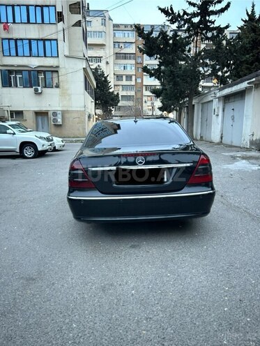 Mercedes E 220 2004, 280,000 km - 2.2 l - Bakı