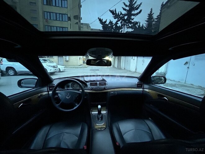 Mercedes E 220 2004, 280,000 km - 2.2 l - Bakı