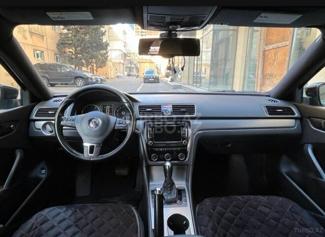 Volkswagen Passat 2013, 159,000 km - 1.8 l - Bakı