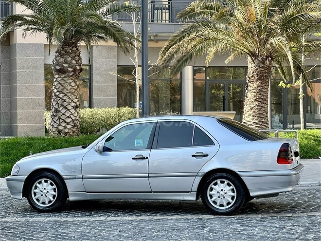 Mercedes C 220 1999, 296,000 km - 2.2 л - Bakı