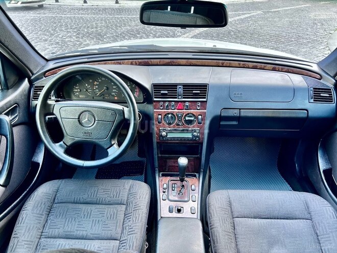 Mercedes C 220 1999, 296,000 km - 2.2 л - Bakı