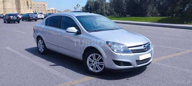 Opel Astra 2012, 233,000 km - 1.8 л - Bakı