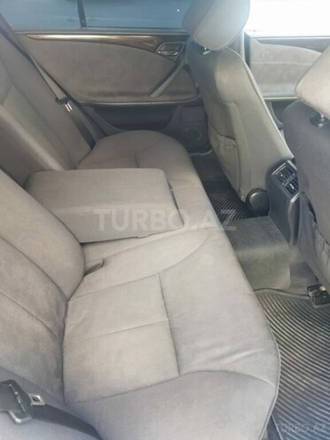 Mercedes E 270 2001, 345,256 km - 2.7 l - Bakı