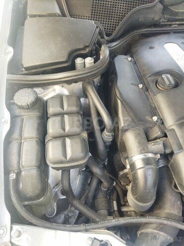 Mercedes E 270 2001, 345,256 km - 2.7 l - Bakı