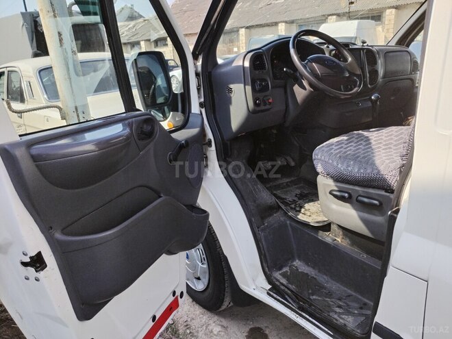 Ford Transit 2004, 190,000 km - 2.4 l - Tovuz