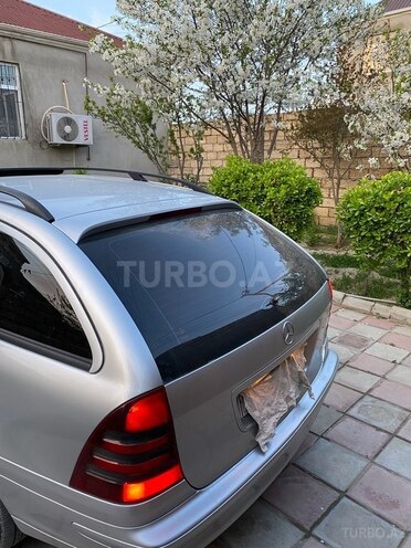 Mercedes C 220 2001, 532,456 km - 2.2 l - Xırdalan