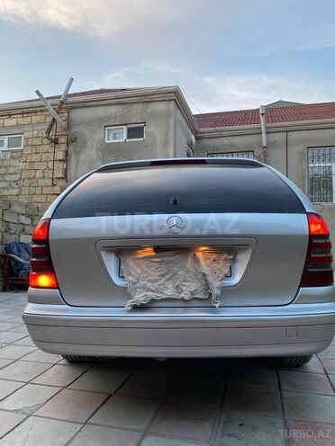 Mercedes C 220 2001, 532,456 km - 2.2 l - Xırdalan