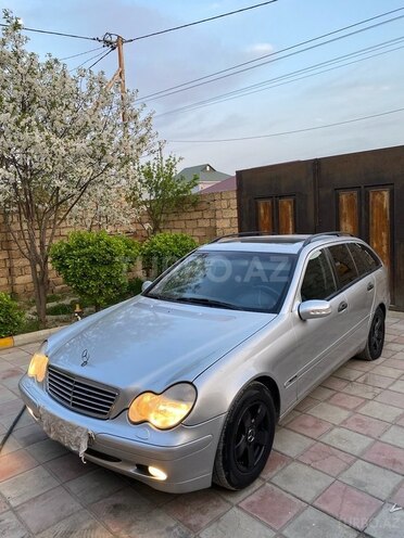 Mercedes C 220 2001, 532,456 km - 2.2 l - Xırdalan