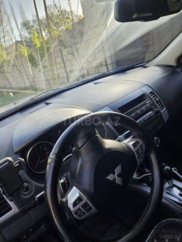Mitsubishi Outlander 2012, 201,000 km - 3.0 л - Bakı