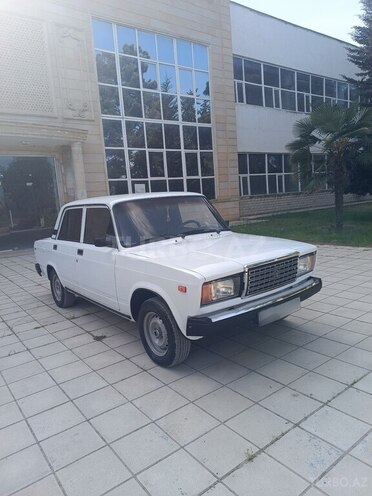 LADA (VAZ) 2107 1999, 99,000 km - 1.6 l - Salyan