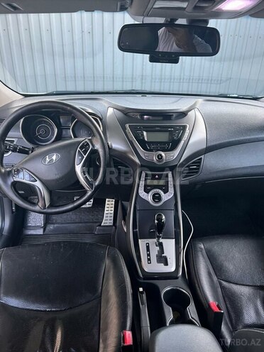 Hyundai Elantra 2011, 298,865 km - 1.8 l - Qəbələ