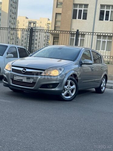 Opel Astra 2008, 262,332 km - 1.3 l - Salyan
