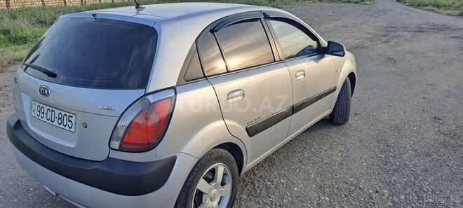 Kia Rio 2009, 378,437 km - 1.4 l - Füzuli