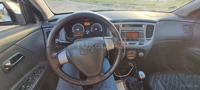 Kia Rio 2009, 378,437 km - 1.4 l - Füzuli