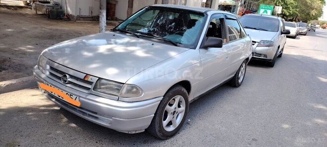 Opel Astra 1993, 447,000 km - 1.8 l - Sumqayıt