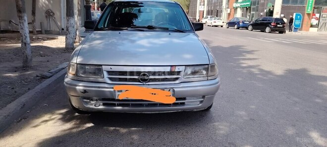 Opel Astra 1993, 447,000 km - 1.8 l - Sumqayıt