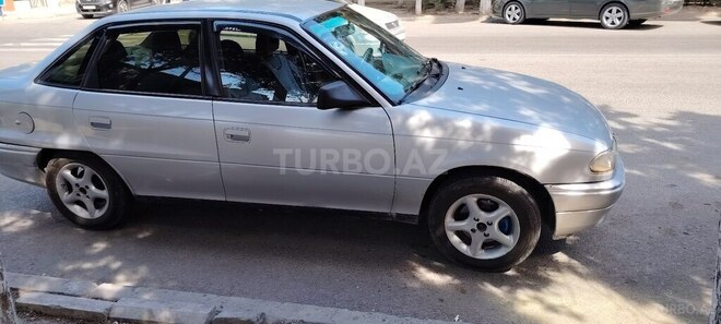 Opel Astra 1993, 447,000 km - 1.8 l - Sumqayıt