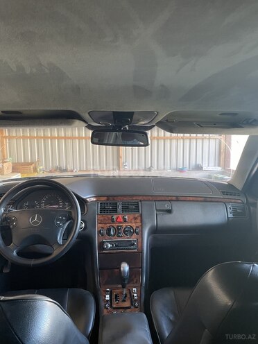 Mercedes E 220 1999, 677,000 km - 2.2 л - Lənkəran