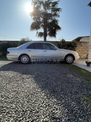 Mercedes E 220 1999, 677,000 km - 2.2 л - Lənkəran