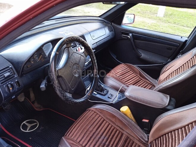 Mercedes C 180 1998, 250,000 km - 1.8 l - Qusar
