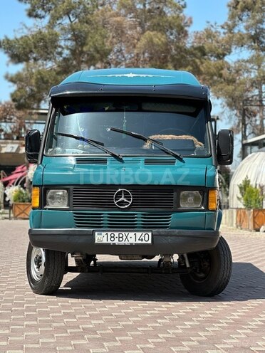 Mercedes 208 D