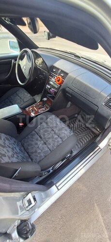Mercedes C 200 2000, 204,500 km - 2.0 l - Balakən