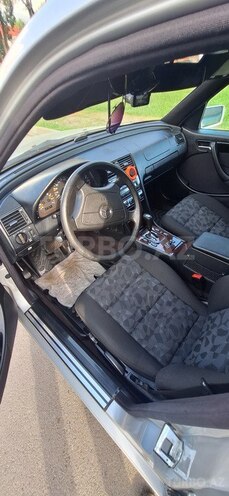 Mercedes C 200 2000, 204,500 km - 2.0 l - Balakən