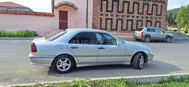 Mercedes C 200 2000, 204,500 km - 2.0 l - Balakən
