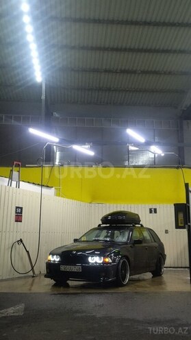 BMW 520 1999, 282,000 km - 2.0 l - Bakı