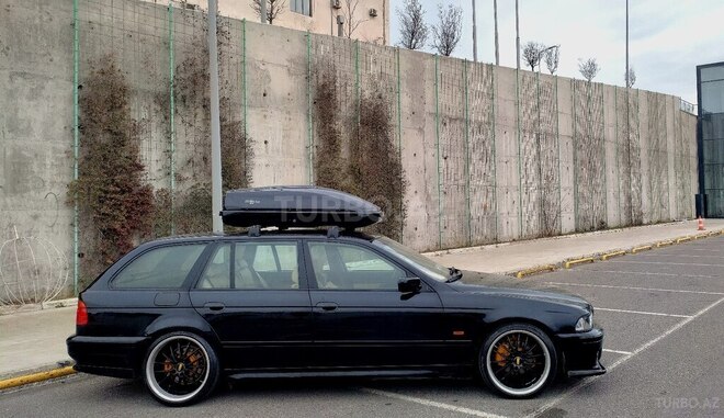 BMW 520 1999, 282,000 km - 2.0 l - Bakı