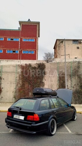 BMW 520 1999, 282,000 km - 2.0 l - Bakı