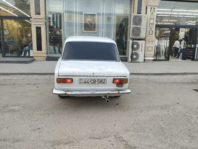 LADA (VAZ) 21011 1980, 247,580 km - 1.6 l - Salyan