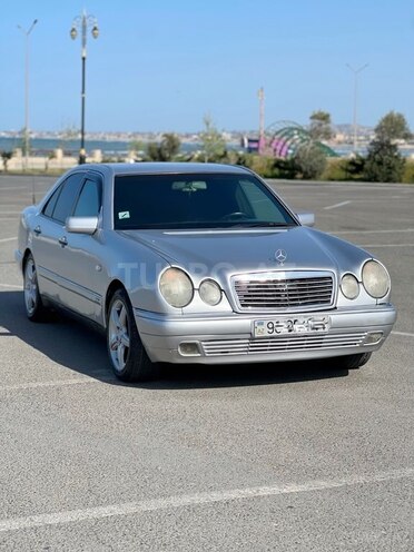 Mercedes E 220 1996, 385,000 km - 2.2 л - Bakı
