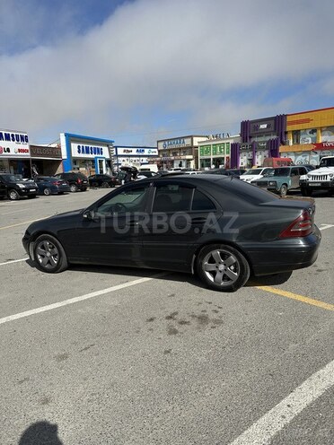 Mercedes C 220 2002, 271,000 km - 2.2 l - Bakı