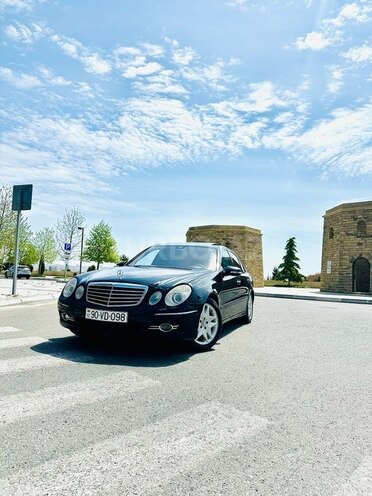 Mercedes E 320 2004, 366,300 km - 3.2 l - Bakı