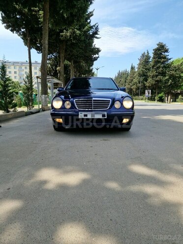 Mercedes E 220 2000, 432,000 km - 2.2 л - Masallı