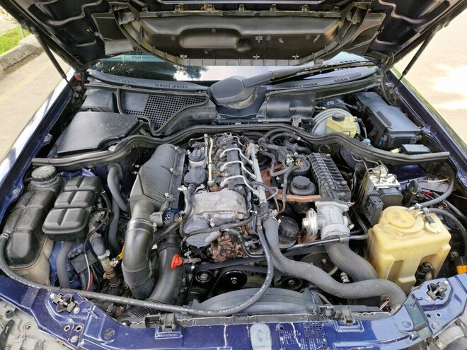 Mercedes E 220 2000, 432,000 km - 2.2 л - Masallı