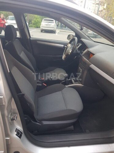 Opel Astra 2005, 204,000 km - 1.4 l - Bakı