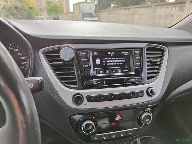 Hyundai Accent 2018, 175,418 km - 1.6 l - Bakı