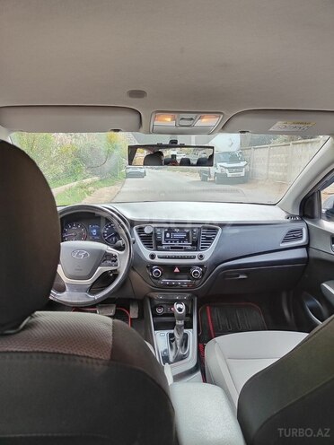 Hyundai Accent 2018, 175,418 km - 1.6 l - Bakı