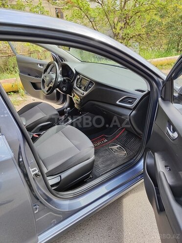 Hyundai Accent 2018, 175,418 km - 1.6 l - Bakı