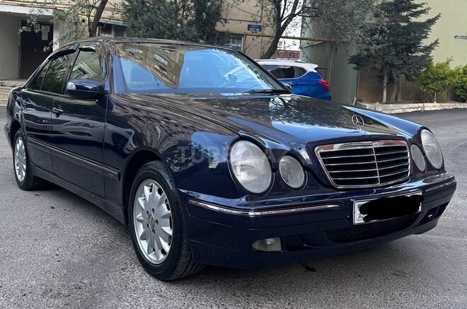 Mercedes E 270 2001, 338,410 km - 2.7 l - Bakı